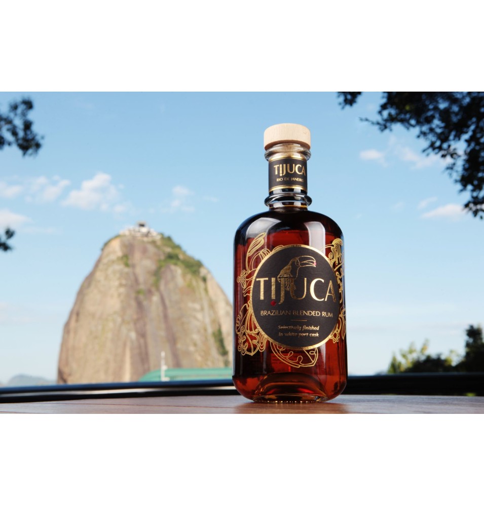 TIJUCA RHUM AMBRE-BRAZILIAN BLENDED RUM- 70CL-40% ALC.